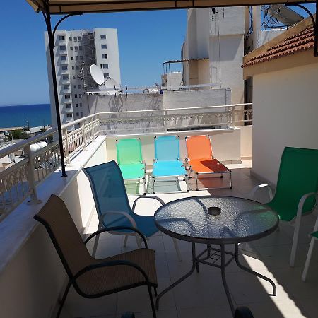 Panikos Beach Apartment I Larnaca Exterior foto