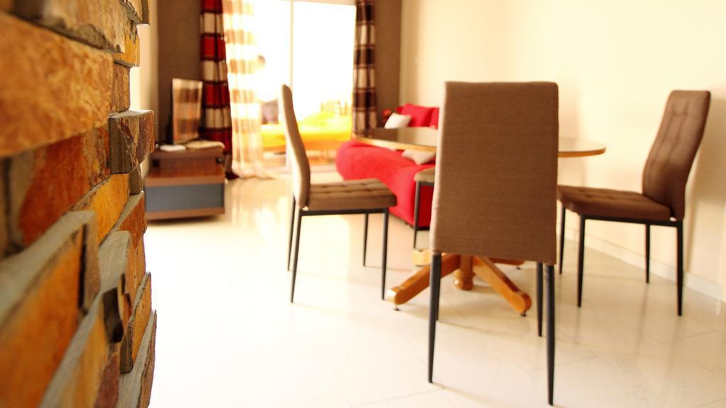 Panikos Beach Apartment I Larnaca Exterior foto